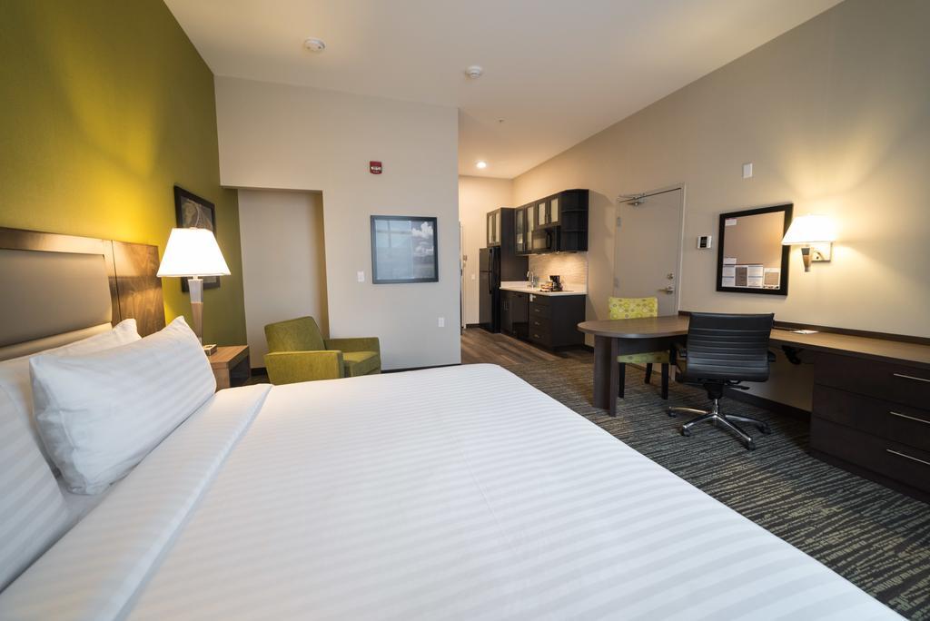 Candlewood Suites West Edmonton - Mall Area By Ihg Exterior foto