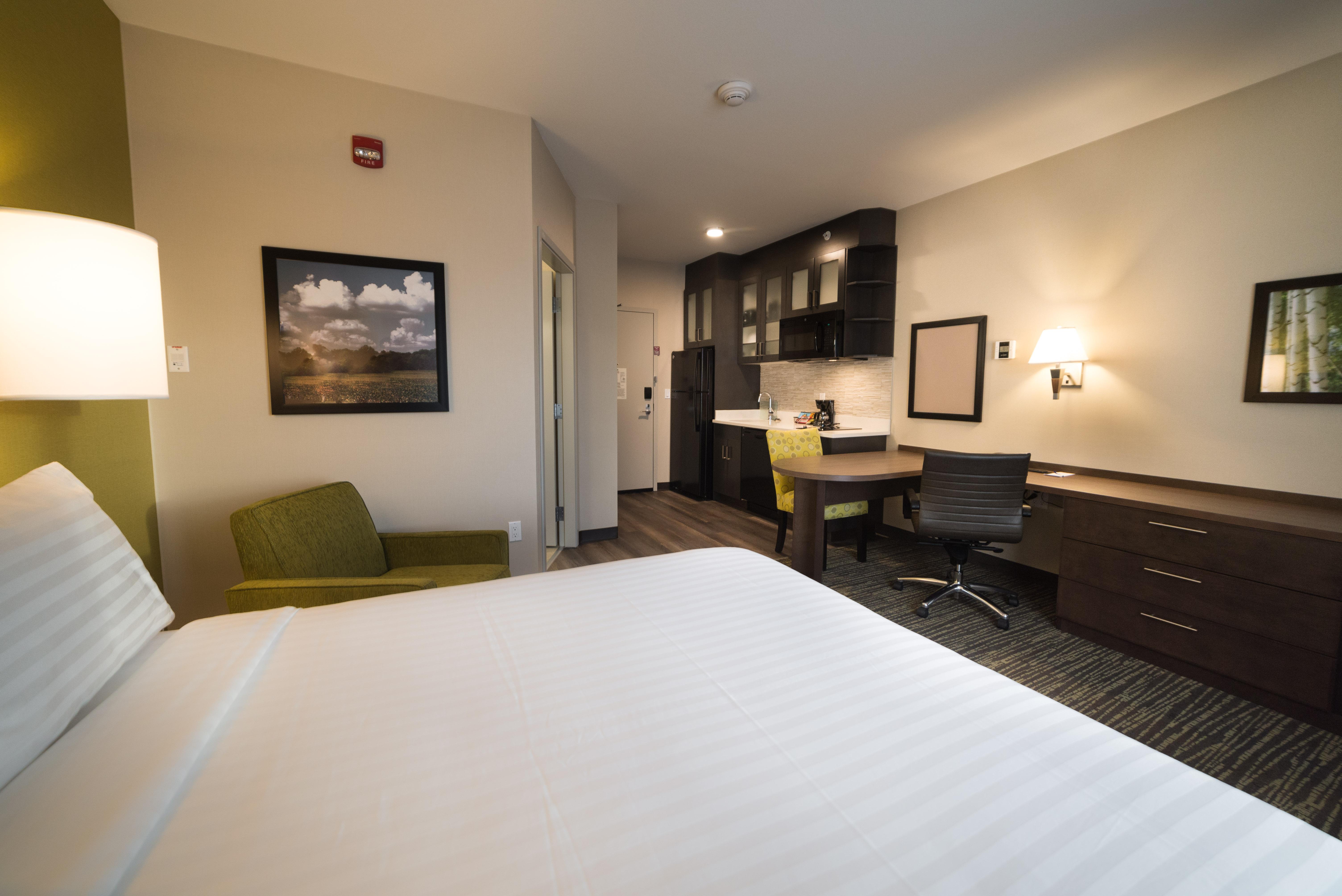 Candlewood Suites West Edmonton - Mall Area By Ihg Exterior foto