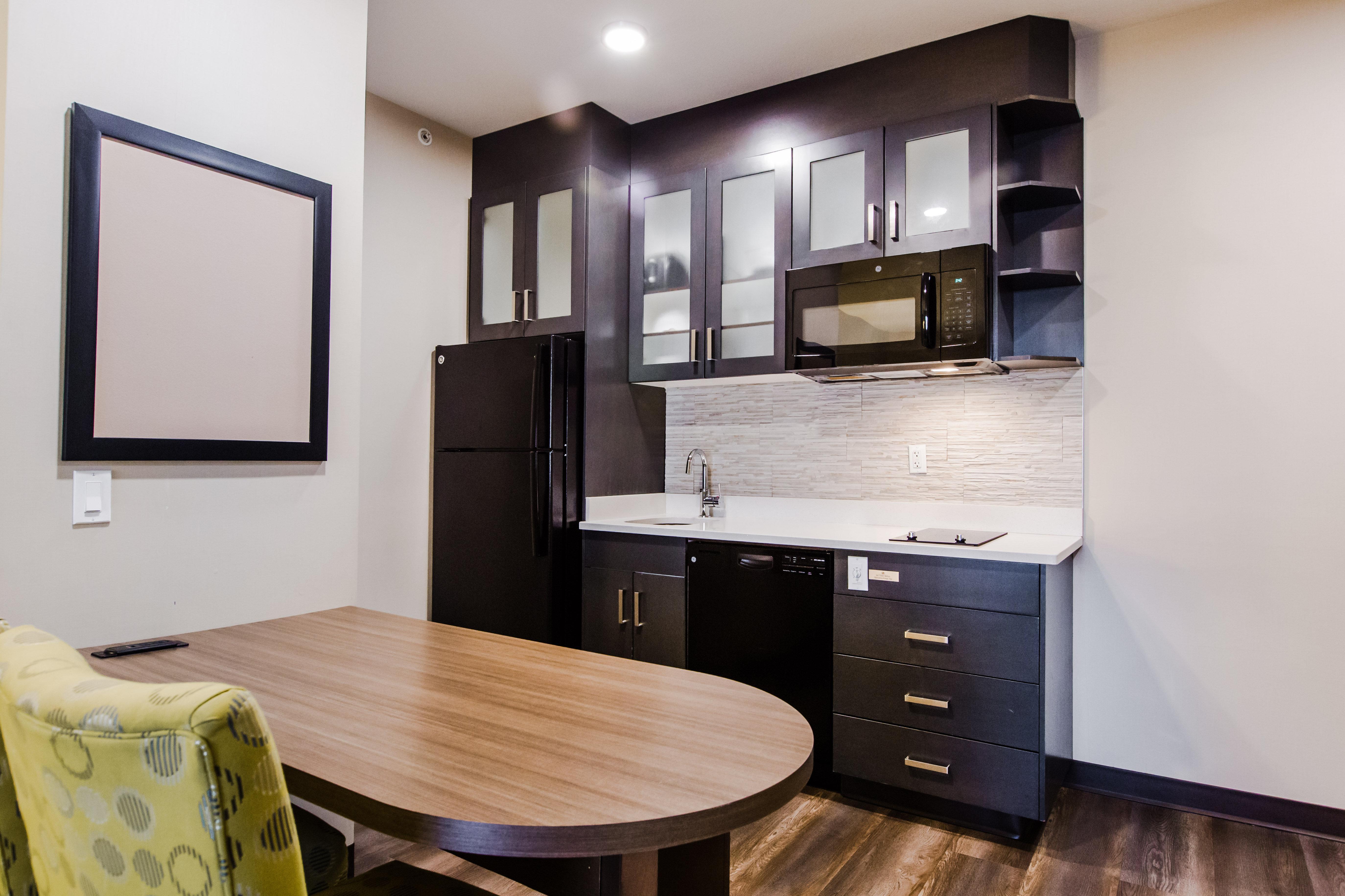 Candlewood Suites West Edmonton - Mall Area By Ihg Exterior foto