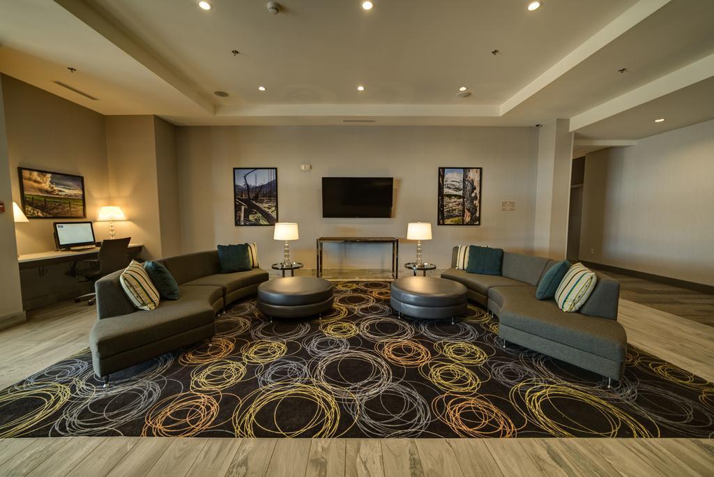 Candlewood Suites West Edmonton - Mall Area By Ihg Exterior foto